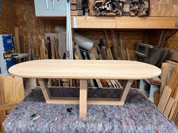 Handgemaakte massief eiken salontafel ovaal, Huis en Inrichting, Tafels | Salontafels, Zo goed als nieuw, Minder dan 50 cm, 50 tot 100 cm
