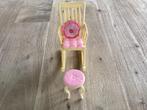 Schommelstoel Barbie met tafeltje, 1997. Mattel., Ophalen of Verzenden, Zo goed als nieuw, Gebruiksvoorwerp