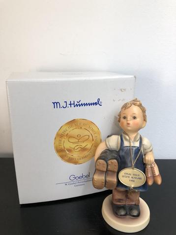 Hummel 143/I Meister Wichtig / Boots 17 cm (Reyshof) beschikbaar voor biedingen
