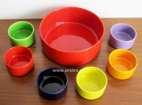 Huizen Holland retro schaal en 6 bakjes in kleur, Huis en Inrichting, Keuken | Servies, Zo goed als nieuw, Schaal of Schalen, Overige stijlen
