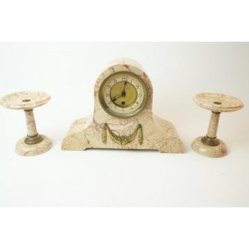 # Antiek franse marmer Mantel klok met 2 kandelaars beschikbaar voor biedingen