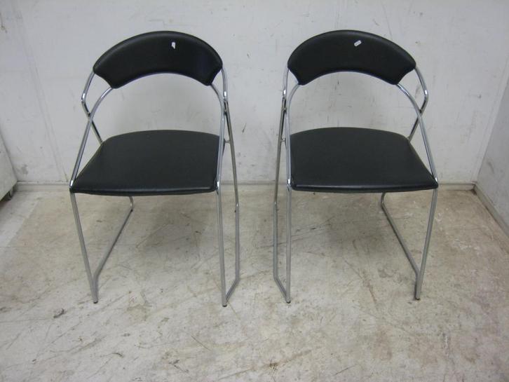 Set van 2 postmoderne Italiaanse stoelen, Huis en Inrichting, Stoelen, Gebruikt