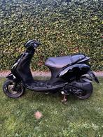Piaggio Zip, Fietsen en Brommers, Scooters | Piaggio, Ophalen, Maximaal 45 km/u, Zip, Zo goed als nieuw