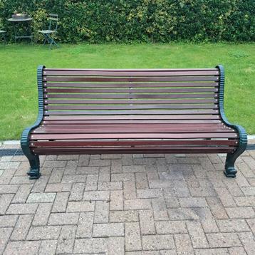 Tuinbank met Houten Latten en aluminum Frame beschikbaar voor biedingen
