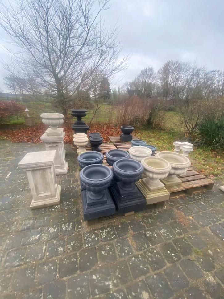 Luxe betonnen zuilen en vazen, laatste kans — bieden waarde!, Tuin en Terras, Bloembakken en Plantenbakken, Nieuw, Beton, Tuin