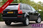 Youngtimer Volvo XC90 2.5T aut Momentum 7p | leer | trekhaak, Gebruikt, Beige, 1991 kg, 7 stoelen