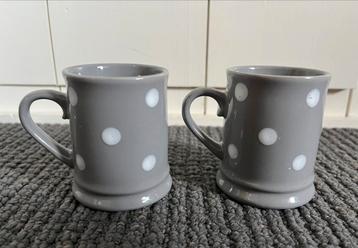 2 kleine mokjes kopjes pul grijs witte stippen polkadot beschikbaar voor biedingen