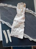 Vintage barbie here comes the bride 60ejaren dolls poppen, Verzenden, Kleertjes