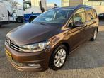 Volkswagen Touran 1.2 TSI COMFORTLINE + APK / TUV + 4 WINTER, Auto's, Volkswagen, Voorwielaandrijving, 65 €/maand, Stof, Gebruikt