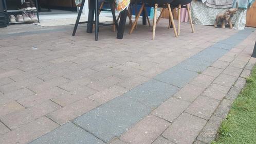 GRATIS Terrastegels / Klinkers af te halen 21m2 6m bij 3,5m, Tuin en Terras, Tegels en Klinkers, Gebruikt, Klinkers, Beton, 10 m² of meer