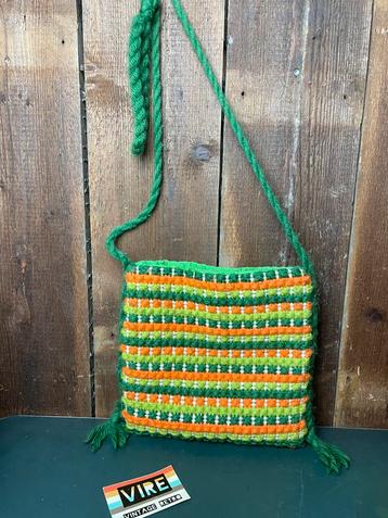 Vintage groen oranje schoudertas beschikbaar voor biedingen