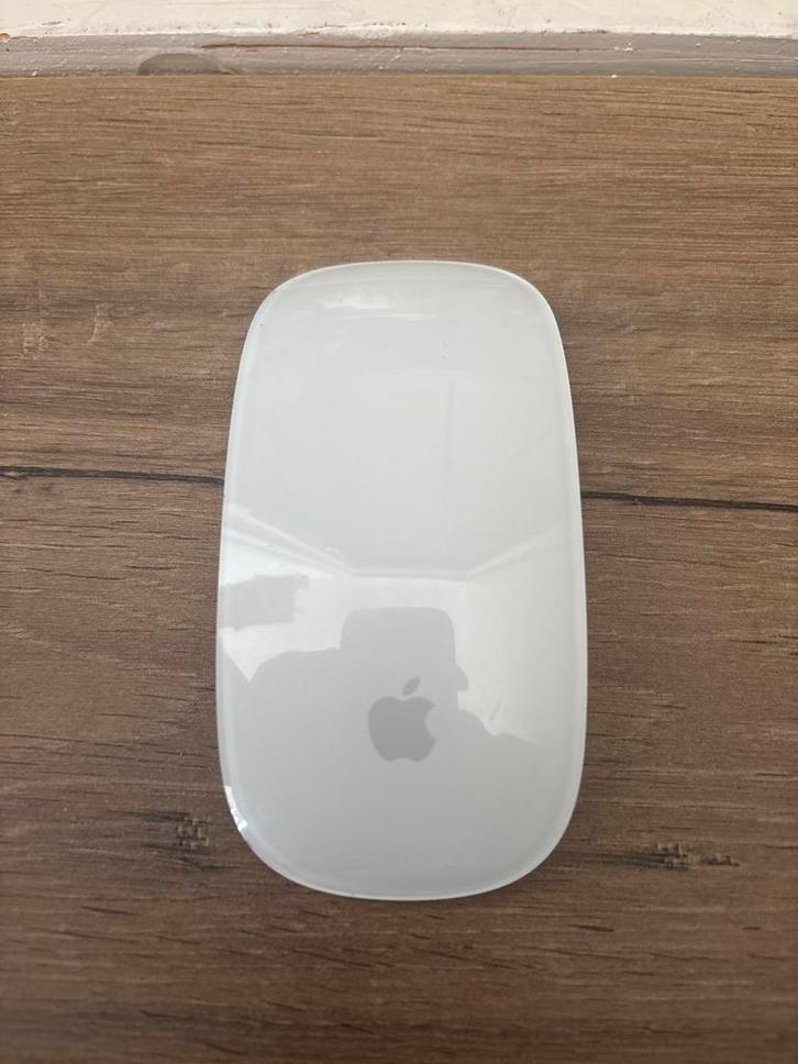 Apple Magic Mouse, Computers en Software, Muizen, Gebruikt, Muis, Rechtshandig, Draadloos, Ergonomisch, Ophalen of Verzenden