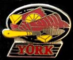 York pin in emaille uitvoering, Verzamelen, Speldjes, Pins en Buttons, Verzenden, Nieuw, Stad of Land, Speldje of Pin