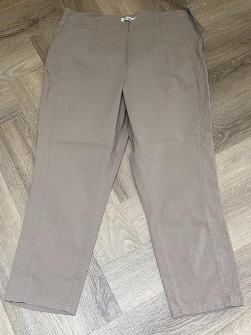 Miss etam broek 7/8 model mt. 46 ( zie afmetingen), Kleding | Dames, Grote Maten, Zo goed als nieuw, Broek of Spijkerbroek, Beige