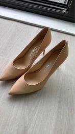 Nieuwe Guess hoge hakken - maat 38, Ophalen of Verzenden, Nieuw, Beige, Schoenen