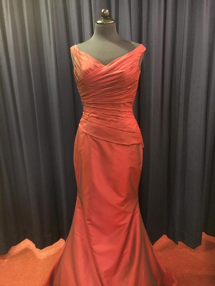 Sale! Rode trouwjurk Volop gekleurde trouwjurken!, Kleding | Dames, Trouwkleding en Trouwaccessoires, Nieuw, Trouwjurk, Wit, Ophalen