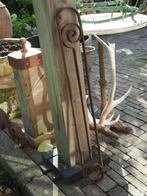 Oude roestige Ornament, Ophalen