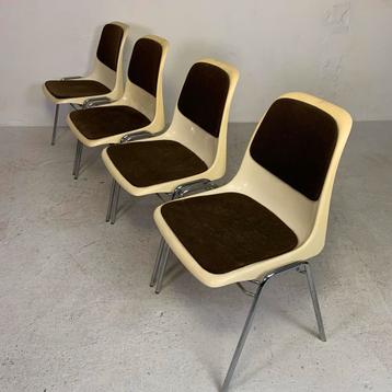 Drabert Stoelen Set van 4 - Stapelbaar - Opknappers beschikbaar voor biedingen