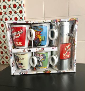 Geschenkset “Tommy’s Coffee” bus + 4 mokken beschikbaar voor biedingen