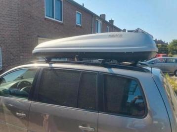 Te HUUR: Hapro Carver 8.5 (XXL) dakkoffer met dakdragers beschikbaar voor biedingen