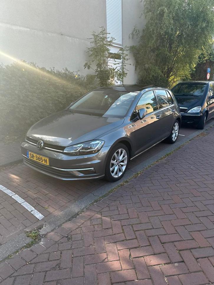 Volkswagen Golf 1.5 TSI 150pk 7-DSG 2018 Grijs, Auto's, Volkswagen, Particulier, Panoramadak, Sportstoelen, Benzine, Euro 6, C