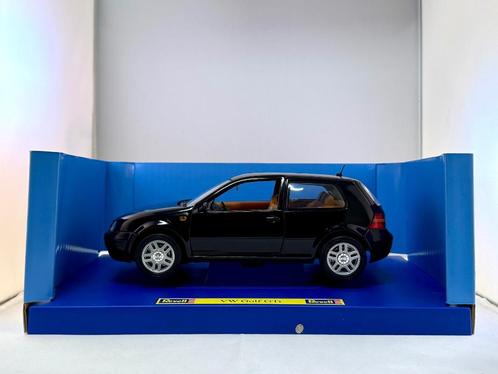 Revell 1:18 Volkswagen Golf GTI in originele doos, Hobby en Vrije tijd, Modelauto's | 1:18, Zo goed als nieuw, Auto, Revell, Ophalen of Verzenden