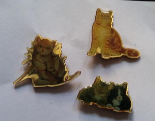 Katten kat poezen poes pins huisdieren dieren pin, Verzamelen, Speldjes, Pins en Buttons, Zo goed als nieuw, Dier of Natuur, Verzenden