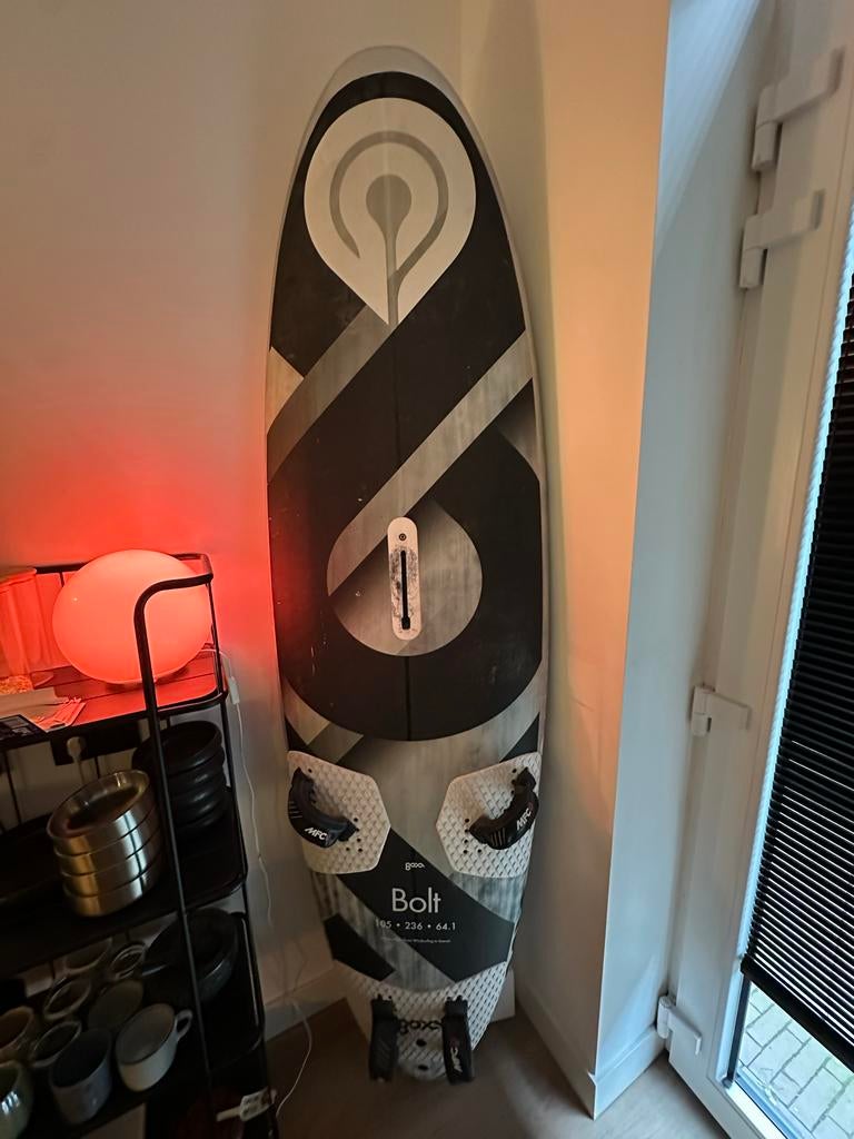 Goya Bolt 105 liter surfplank, Watersport en Boten, Windsurfen, Ophalen, 250 tot 300 cm, Gebruikt, Met vin(nen)