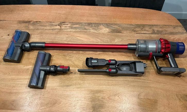 DYSON V10 Motorhead rood (2021), Witgoed en Apparatuur, Stofzuigers, Ophalen