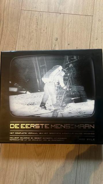 Rod Pyle - De eerste mens op de maan beschikbaar voor biedingen