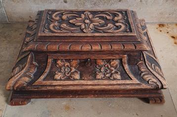 antieke houten sieradendoos  beschikbaar voor biedingen