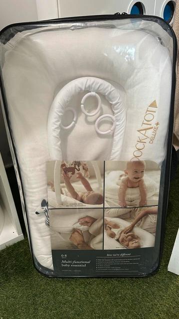 DockATot Deluxe+ Babynestje Incl. Accessoires beschikbaar voor biedingen