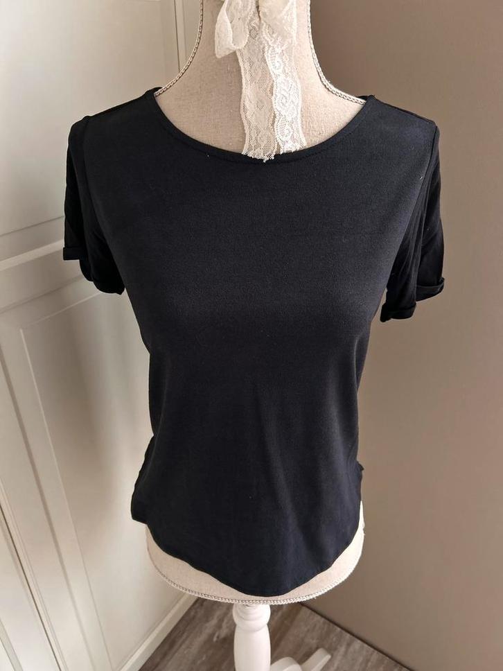 Zwarte suède top van Atmosphere. Maat 34. Nieuw!, Kleding | Dames, Tops, Nieuw, Maat 34 (XS) of kleiner, Zwart, Korte mouw, Verzenden