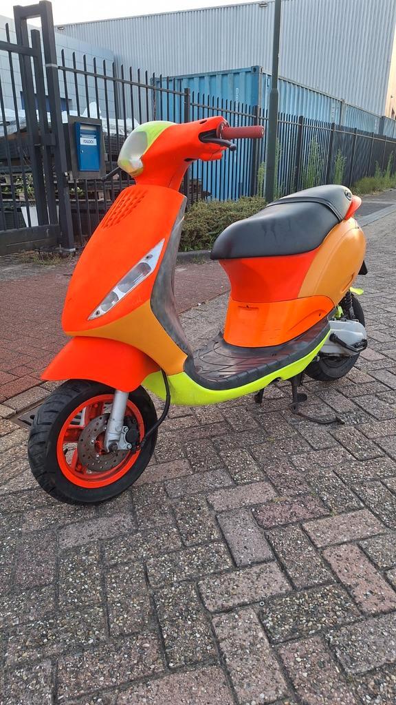 Piaggio zip 2takt yasuni uitlaat, Fietsen en Brommers, Brommers | Overige merken, Gebruikt, Ophalen
