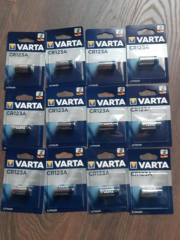 12 Varta CR123a batterijen beschikbaar voor biedingen