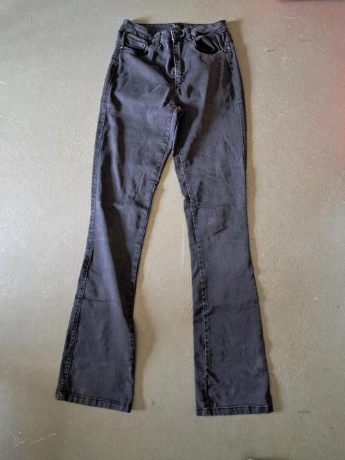 Leuke flair spijkerbroek van ONLY, Kleding | Dames, Spijkerbroeken en Jeans, Gedragen, W30 - W32 (confectie 38/40), Zwart, Ophalen of Verzenden