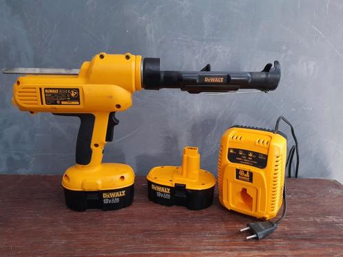 DeWalt 18V Kitspuit – 2x Accu +Lader, Doe-het-zelf en Verbouw, Gereedschap | Boormachines, Zo goed als nieuw, Overige typen, 600 watt of meer