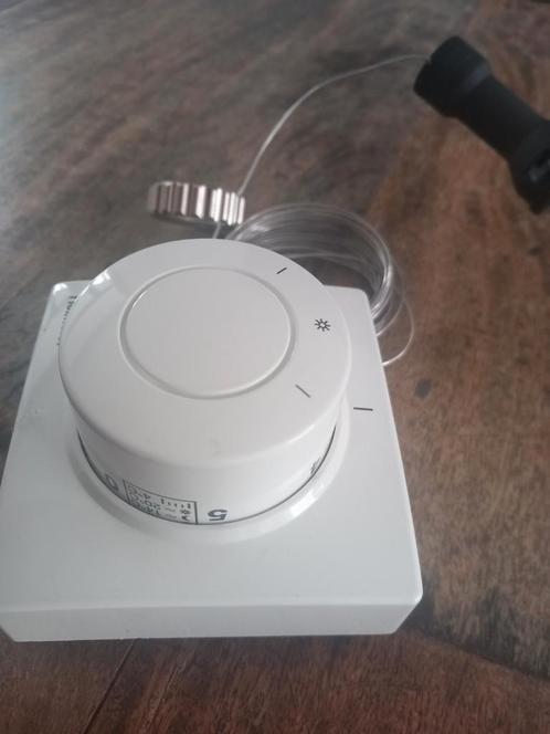 15x Heimeier Thermolux F radiatorthermostaatknop. Zie adv., Doe-het-zelf en Verbouw, Verwarming en Radiatoren, Nieuw, Thermostaat