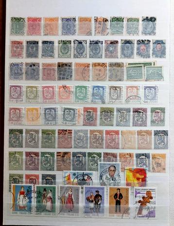 11 x insteekbladen Internationale postzegels + 19 lege  beschikbaar voor biedingen