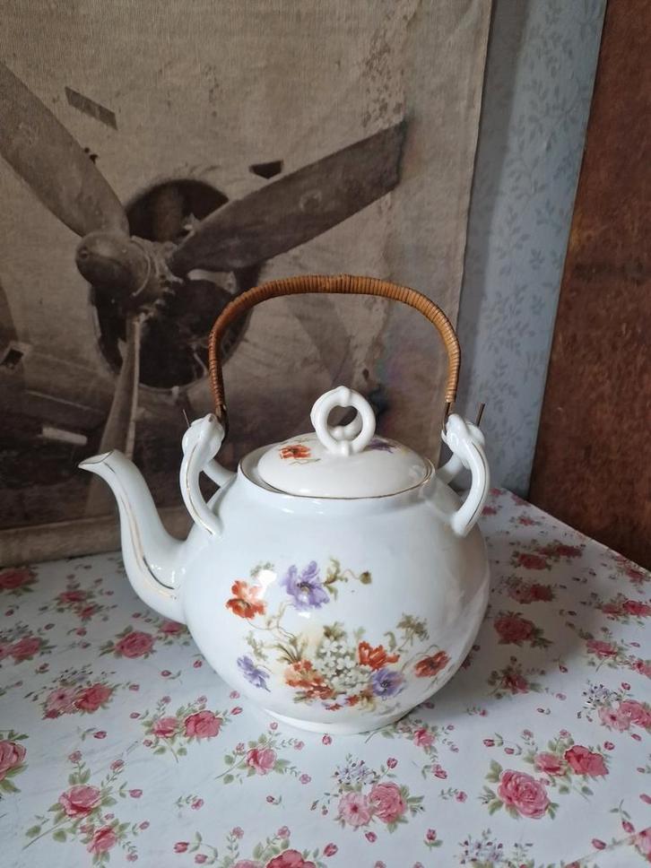 Antieke chocoladeketel bloemetjes, Antiek en Kunst, Antiek | Servies los, Ophalen of Verzenden