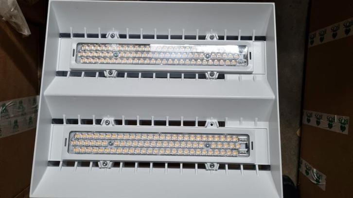 Zumtobel Craft M LED 13000-830 loodsverlichting  verlichting, Doe-het-zelf en Verbouw, Overige Doe-het-zelf en Verbouw, Nieuw