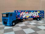 Lion Toys Daf 95 XF 400 ATi met Nestlé Smarties trailer, Ophalen of Verzenden, Bus of Vrachtwagen, Zo goed als nieuw, Lion Toys