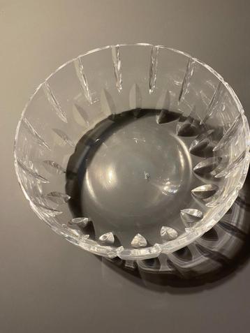 Elegant cut crystal serving bowl - kristal schaal beschikbaar voor biedingen