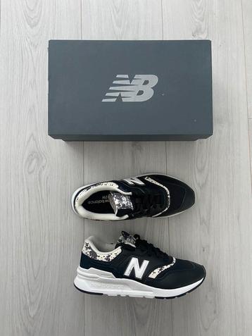 New Balance sneakers maat 38 (nieuw)