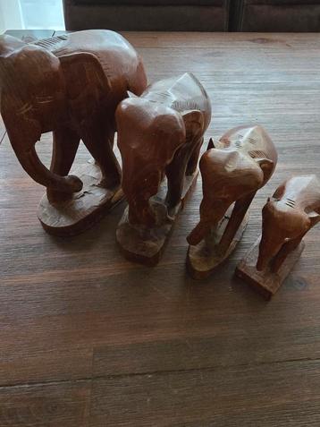Houten Olifanten Familie - Decoratie beschikbaar voor biedingen