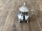 Mooi klasieke theepot, absoluut ongebruikt, onbeschadigd., Huis en Inrichting, Keuken | Servies, Overige materialen, Overige typen