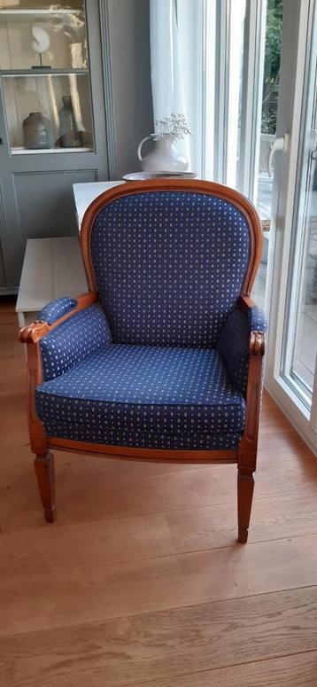 Fateuil blauw beschikbaar voor biedingen