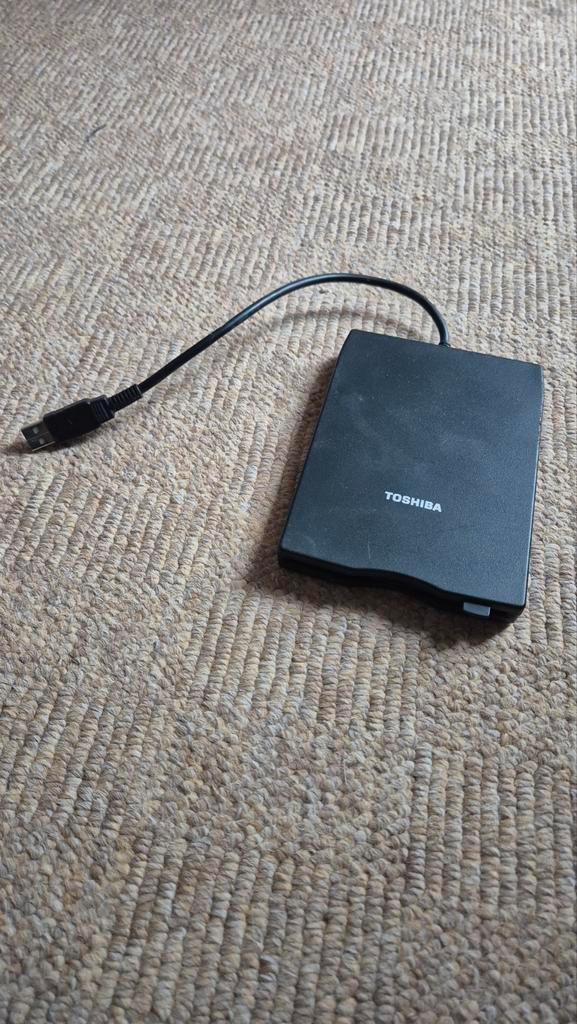 Externe USB Floppy Drive - Toshiba, Computers en Software, Optische drives, MacOS, Windows, Ophalen of Verzenden