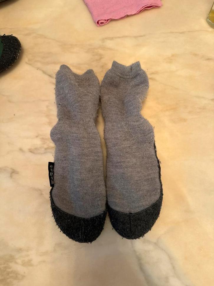 Falke Cosyshoe slofjes maat 29-30, Kinderen en Baby's, Kinderkleding | Schoenen en Sokken, Gebruikt, Ophalen