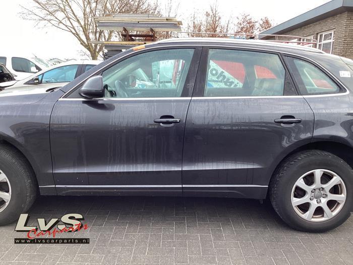 Portier 4Deurs links-voor van een Audi Q5 (LZ7L), Auto-onderdelen, Carrosserie en Plaatwerk, Deur, Audi, Gebruikt, 3 maanden garantie